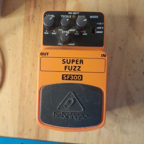 Behringer Super Fuzz - USADO